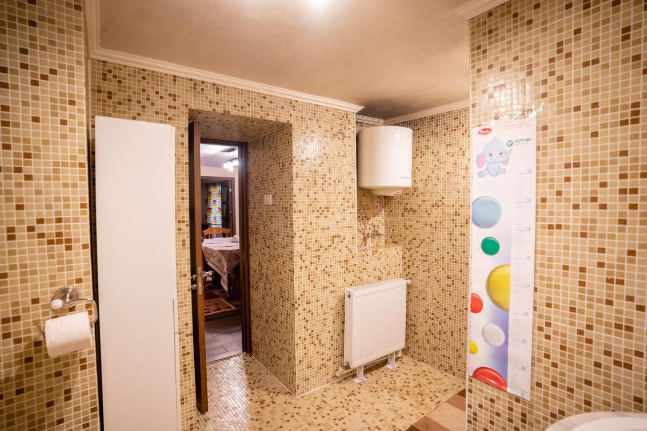 Mario'S Cozy Apartment Rîşnov Exterior foto